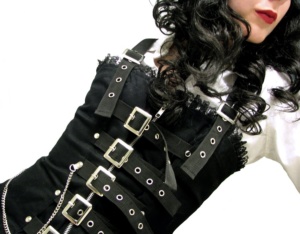 gothic_corset_by_catclass