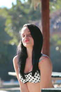 girl-1942131 960 720